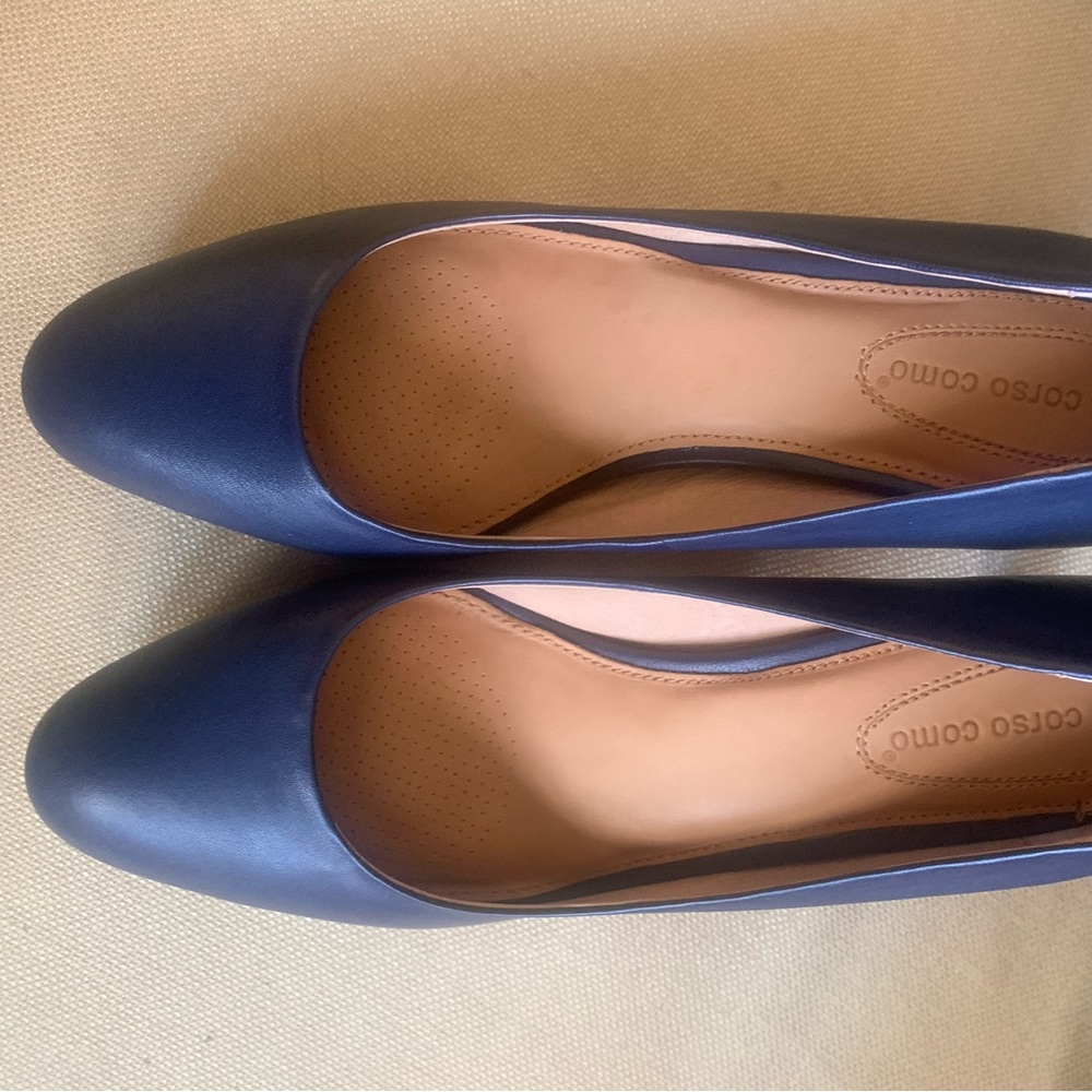 NEW in Box Corso Como “Lara” Leather Navy Blue Heels, Size 10M - Picture 2 of 8